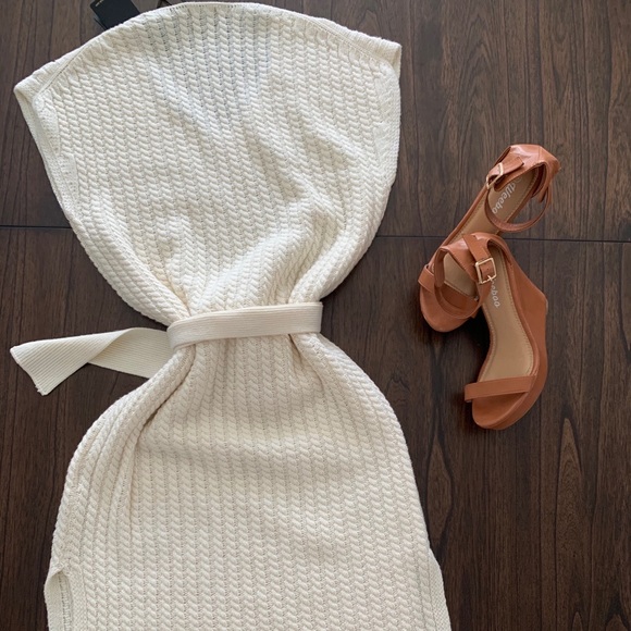 Massimo Dutti Knitted Sleeveless Sweater Dress - Picture 3 of 6